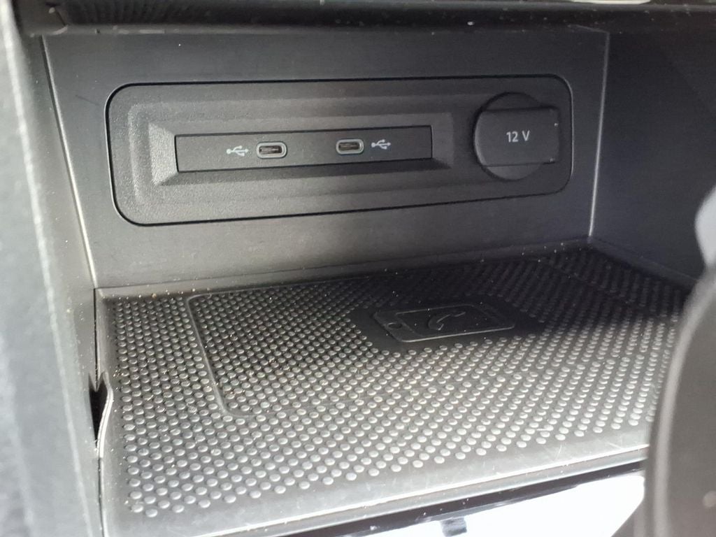 2023 Volkswagen Atlas Cross Sport 2.0T SE w/Technology