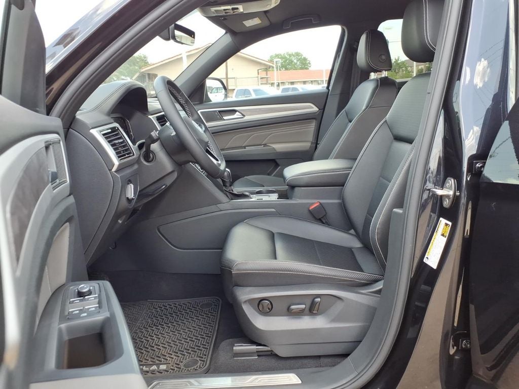 2023 Volkswagen Atlas Cross Sport 2.0T SE w/Technology