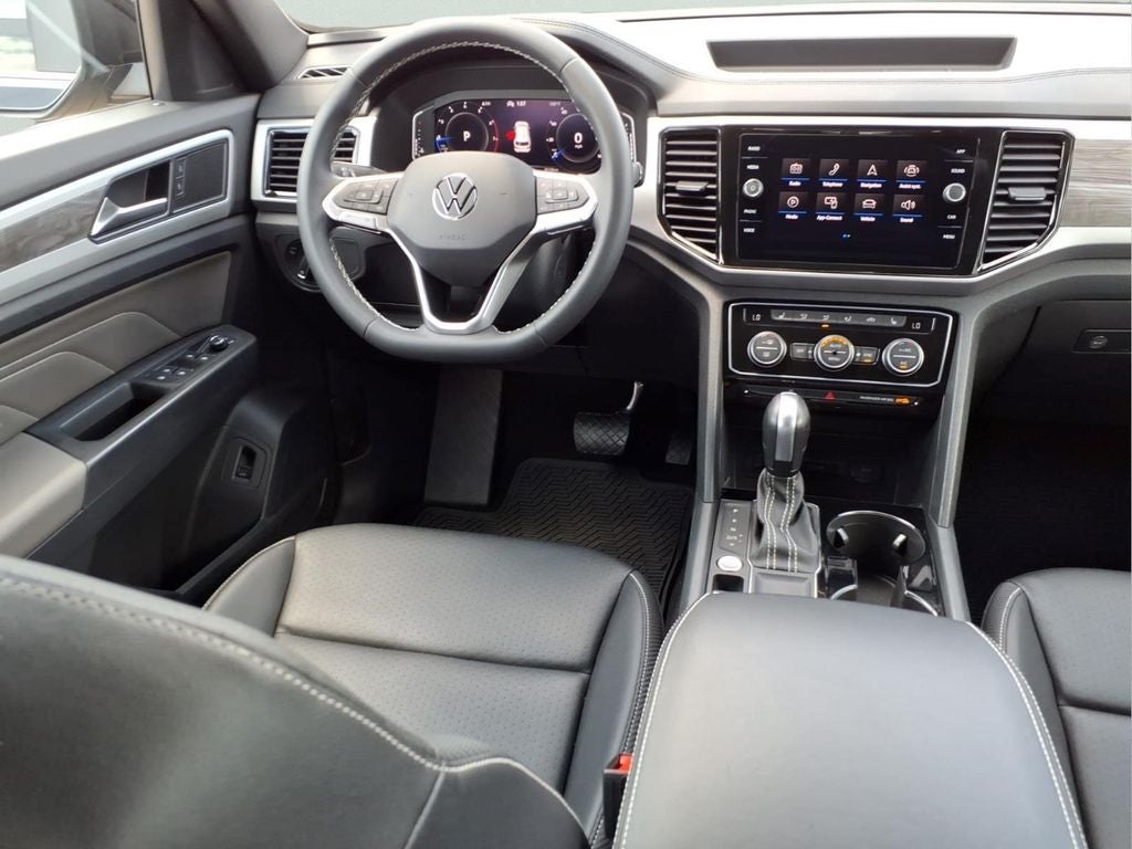 2023 Volkswagen Atlas Cross Sport 2.0T SE w/Technology