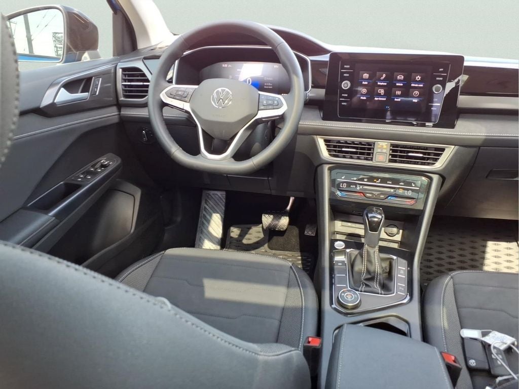2025 Volkswagen Taos 1.5T SE Black