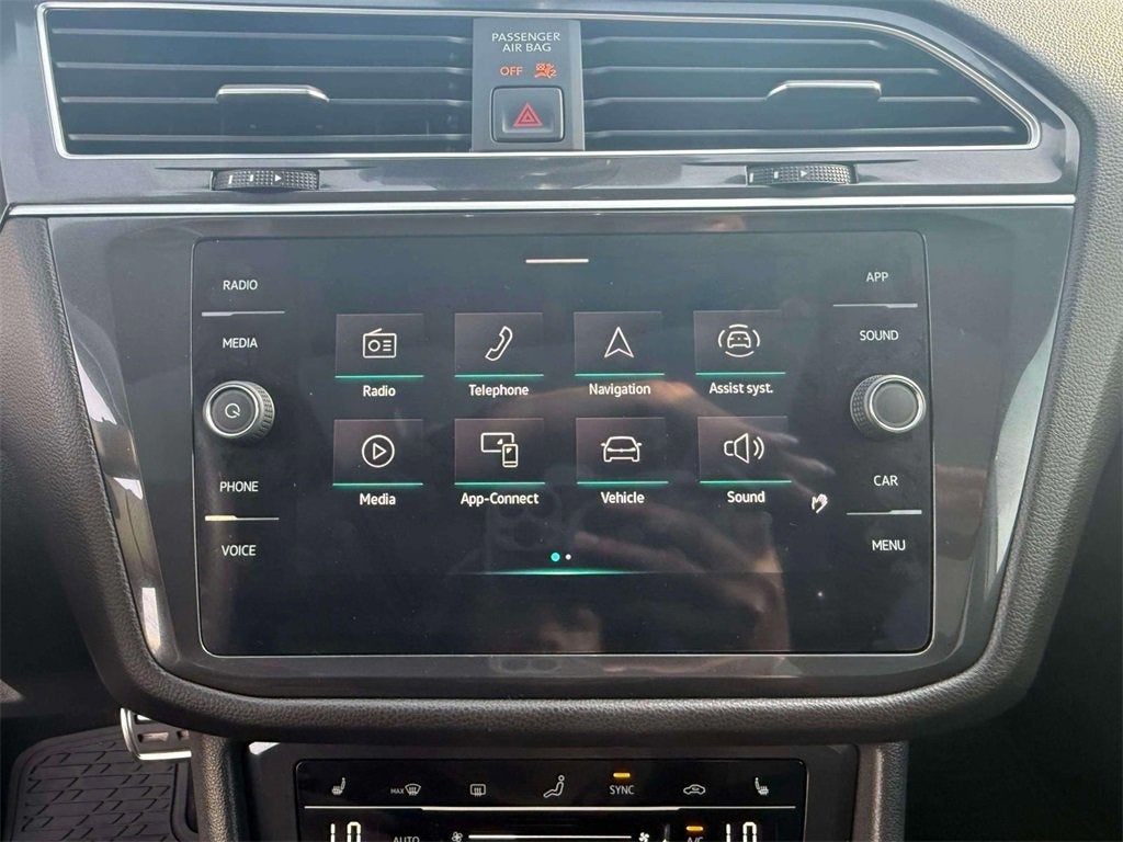 2024 Volkswagen Tiguan 2.0T SE R-Line Black