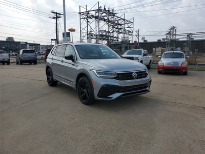 2023 Volkswagen Tiguan 2.0T SE R-Line Black