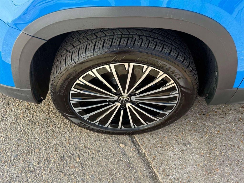 2025 Volkswagen Taos 1.5T SE