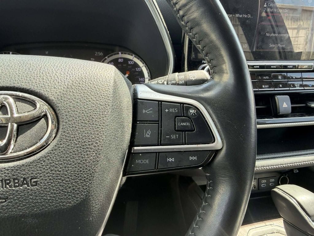 2022 Toyota Highlander Platinum