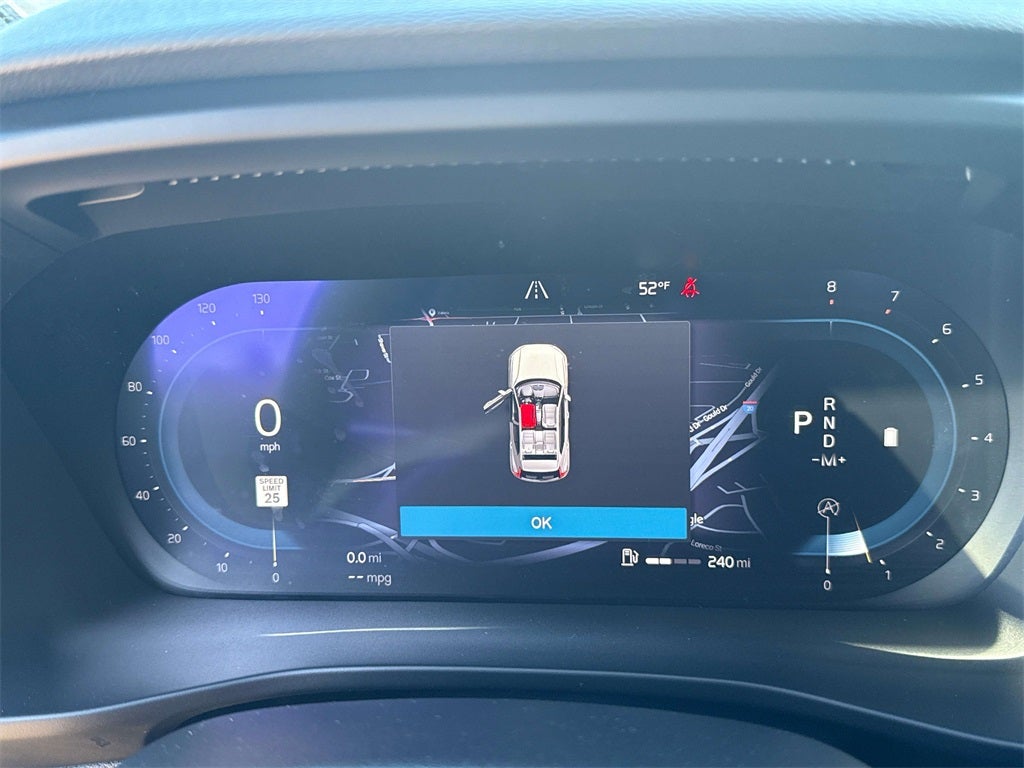 2024 Volvo XC40 B5 Plus Dark Theme