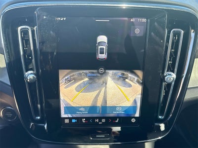 2024 Volvo XC40 B5 Plus Dark Theme