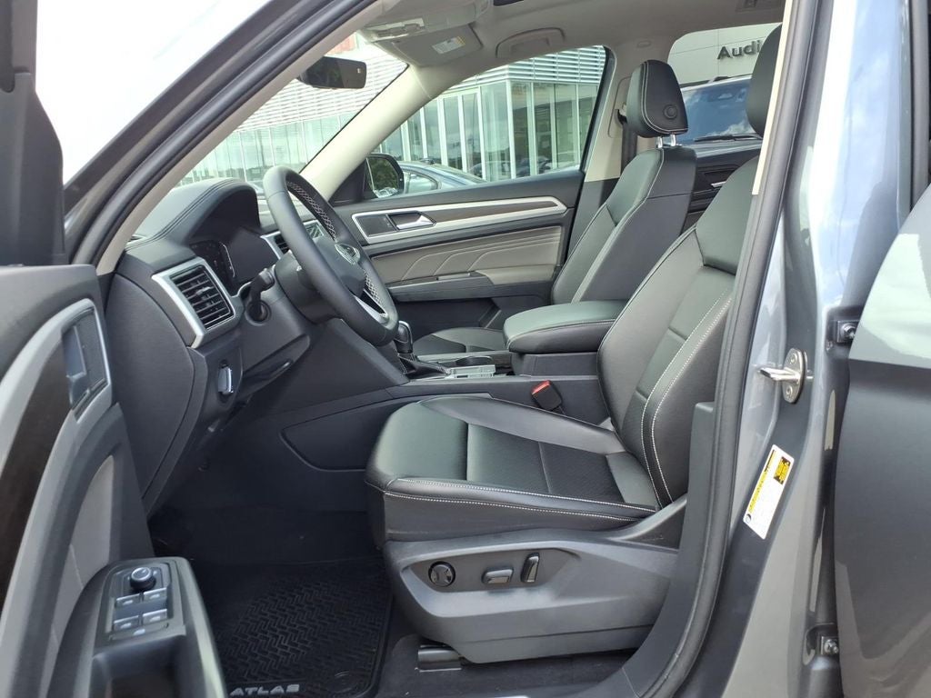 2022 Volkswagen Atlas 2.0T SE w/Technology