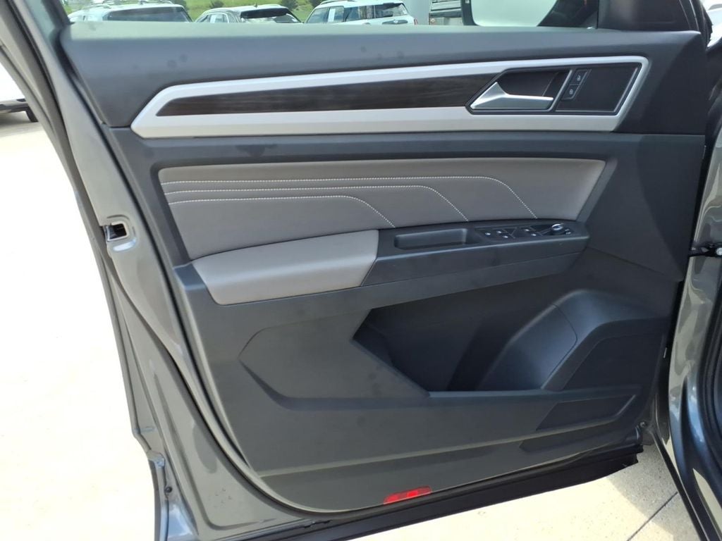2022 Volkswagen Atlas 2.0T SE w/Technology