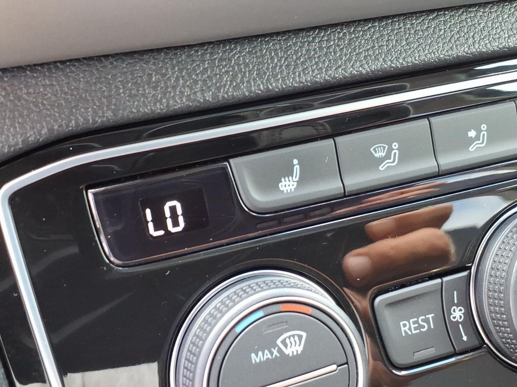 2022 Volkswagen Atlas 2.0T SE w/Technology