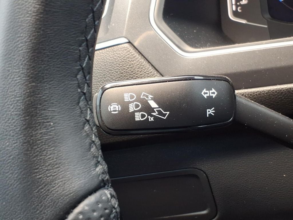 2024 Volkswagen Tiguan 2.0T SEL R-Line