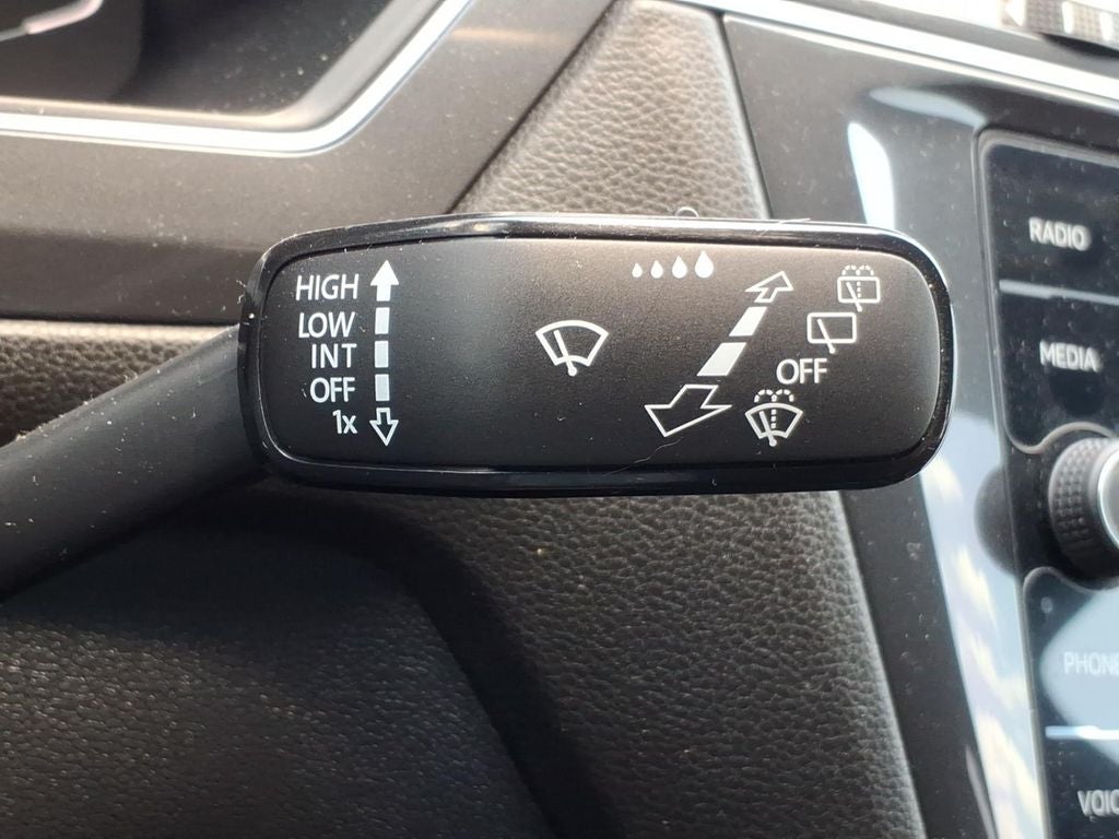 2024 Volkswagen Tiguan 2.0T SEL R-Line