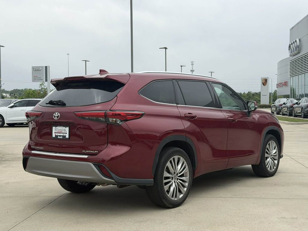 2023 Toyota Highlander Platinum
