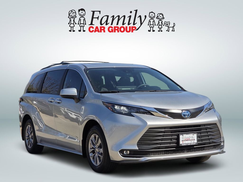 2025 Toyota Sienna XLE 8 Passenger