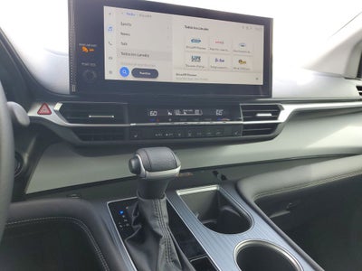2025 Toyota Sienna XLE 8 Passenger