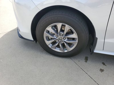 2025 Toyota Sienna XLE 8 Passenger