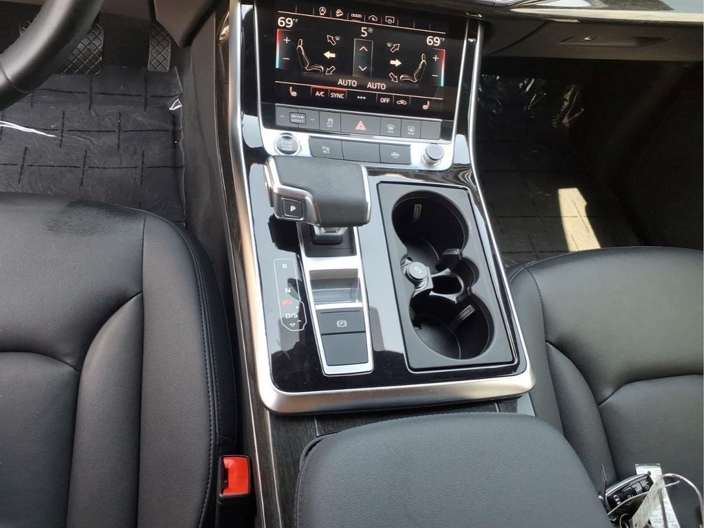 2023 Audi Q7 45 Premium quattro