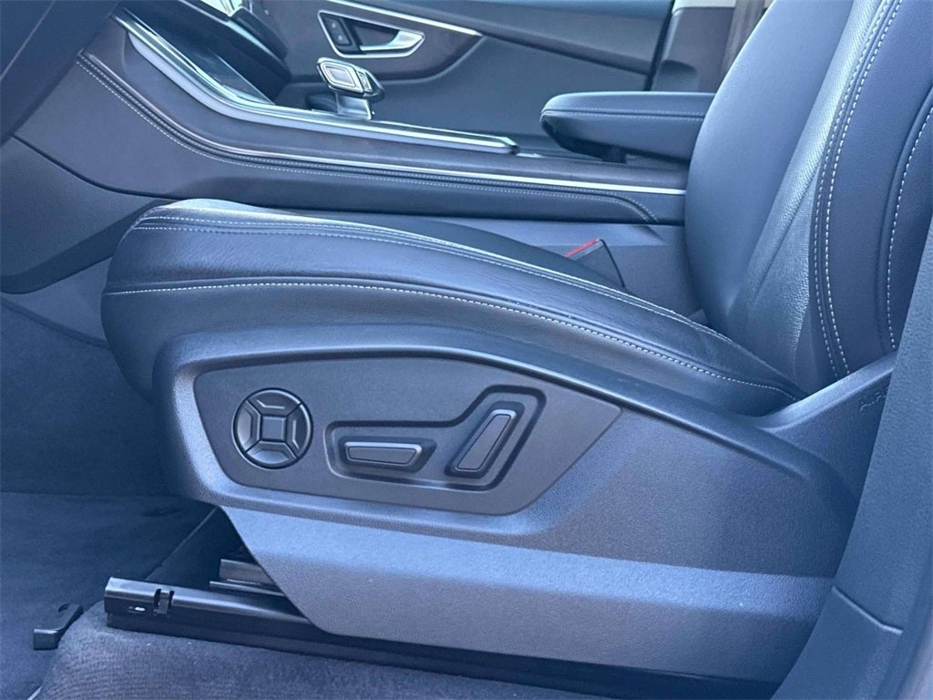 2023 Audi Q8 55 Premium Plus quattro