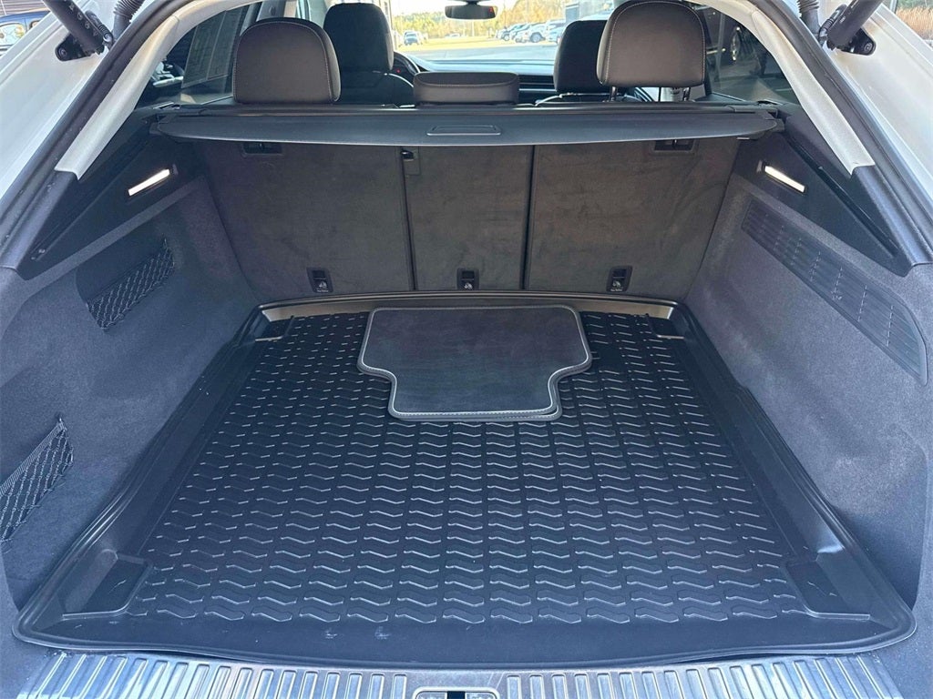 2023 Audi Q8 55 Premium Plus quattro