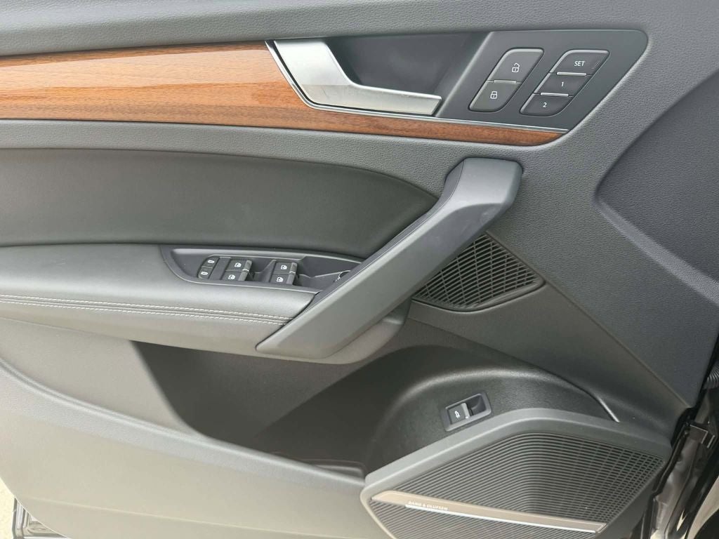 2023 Audi Q5 45 S line Premium quattro