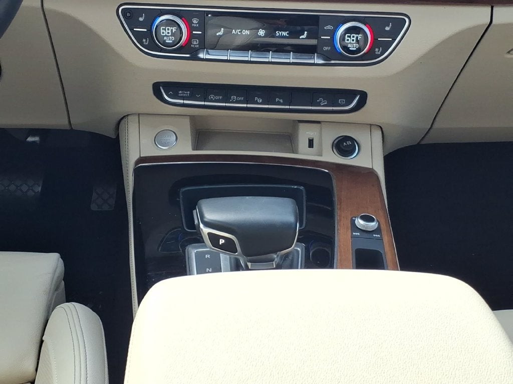 2023 Audi Q5 45 S line Prestige quattro