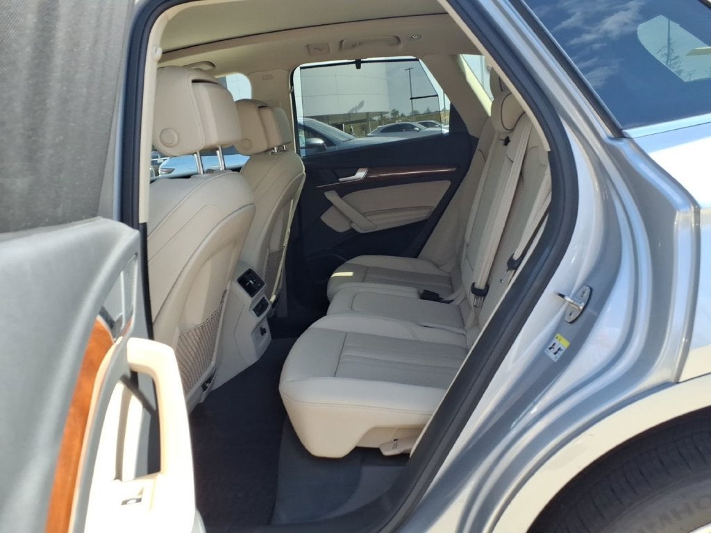2023 Audi Q5 45 S line Prestige quattro