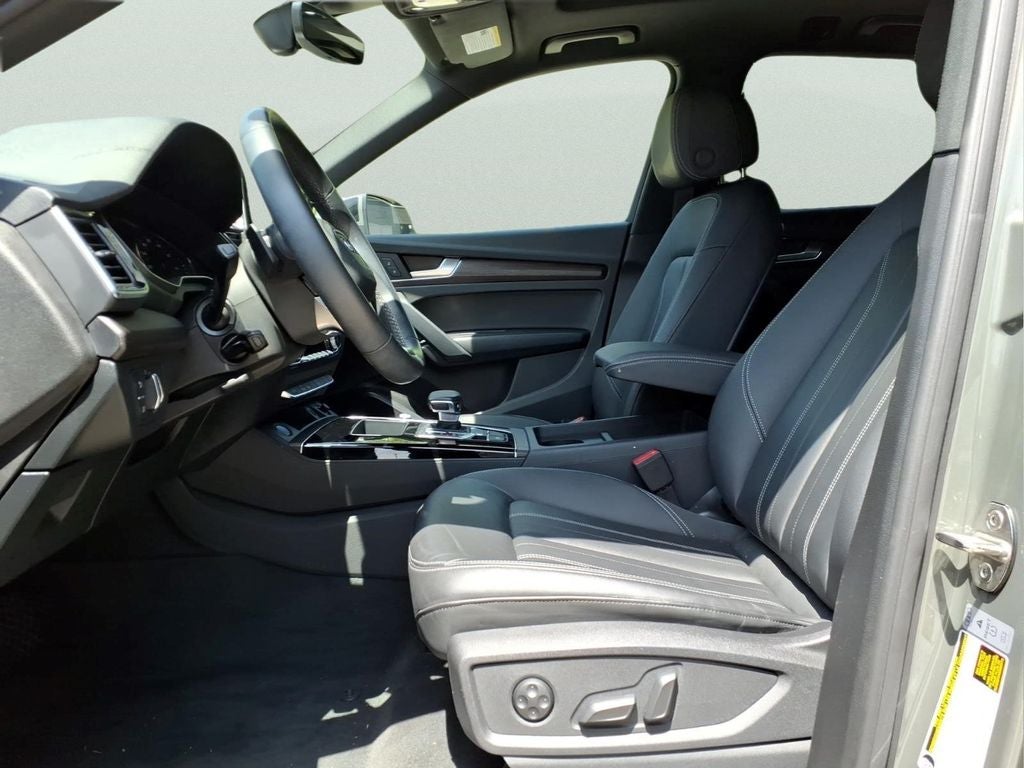 2023 Audi Q5 45 S line Premium quattro
