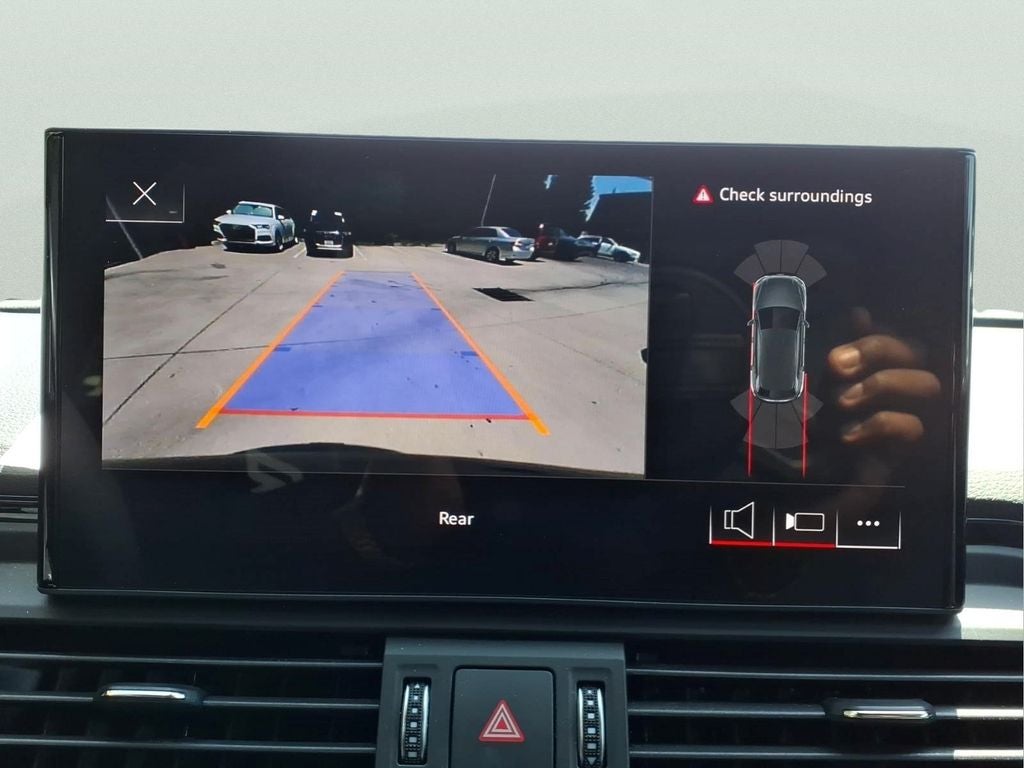 2023 Audi Q5 45 S line Premium quattro