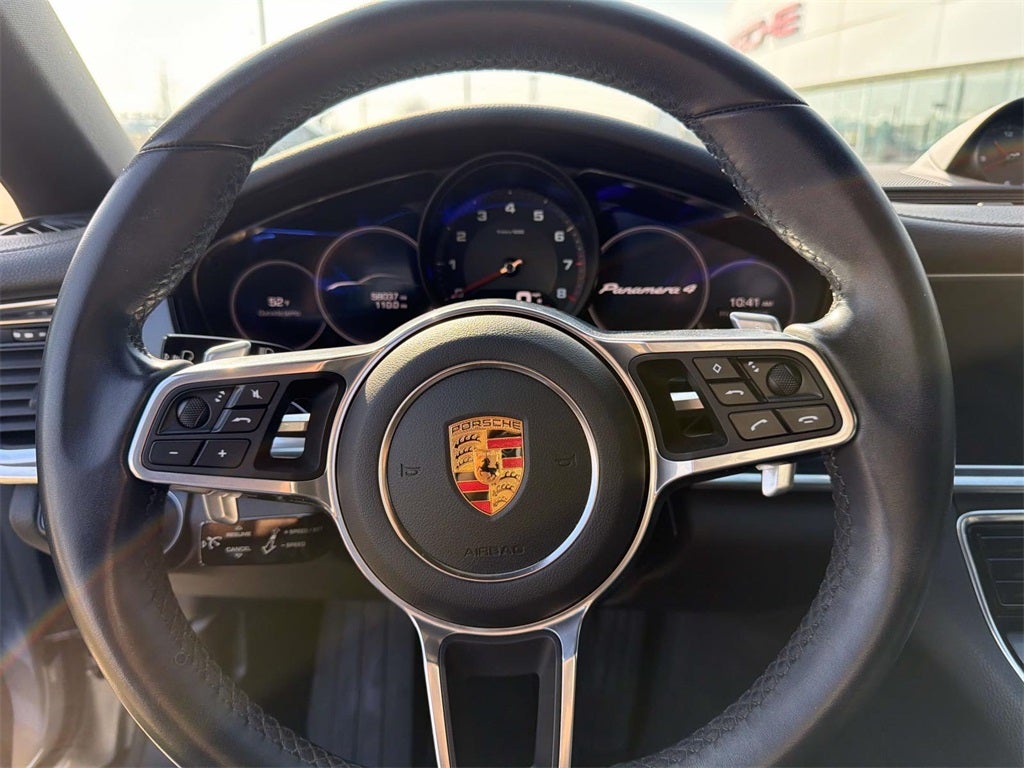 2018 Porsche Panamera 4