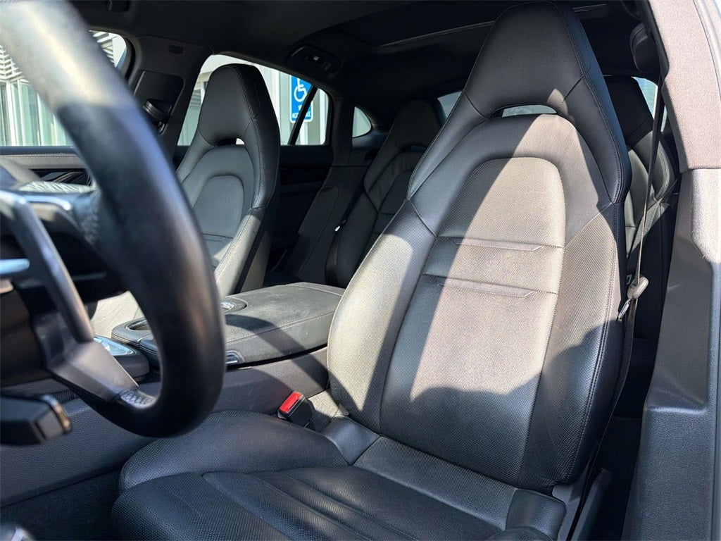 2018 Porsche Panamera 4