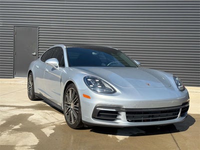 2018 Porsche Panamera 4