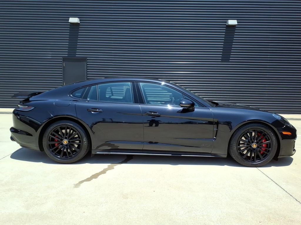 2022 Porsche Panamera GTS