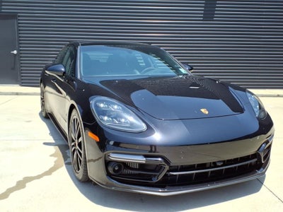 2022 Porsche Panamera GTS