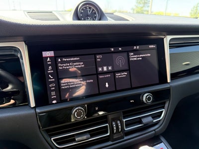 2023 Porsche Macan Base