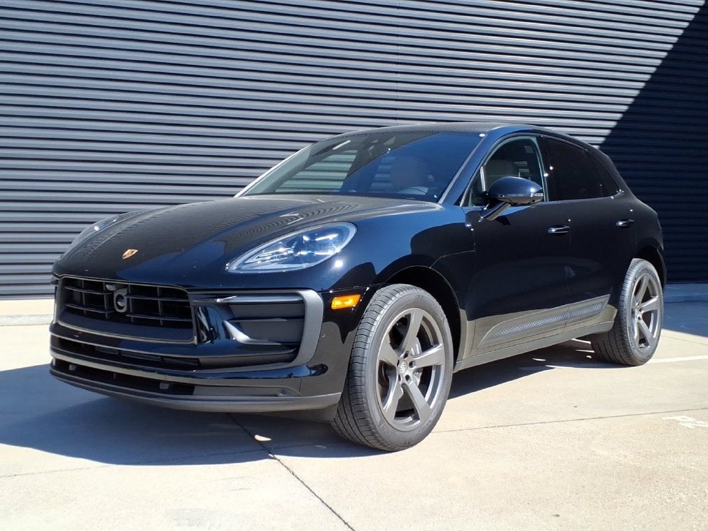 2026 Porsche Macan Base