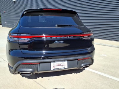 2026 Porsche Macan Base