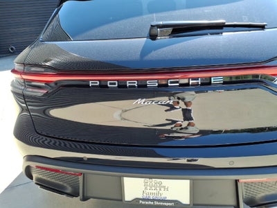 2025 Porsche Macan Base