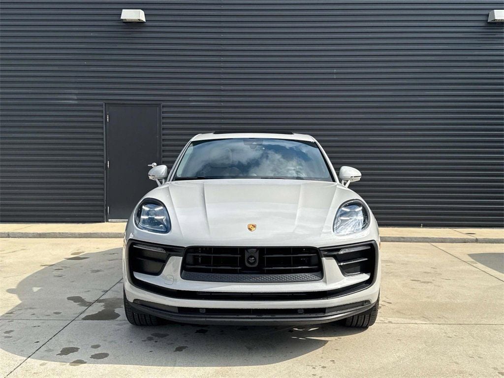 2025 Porsche Macan AWD