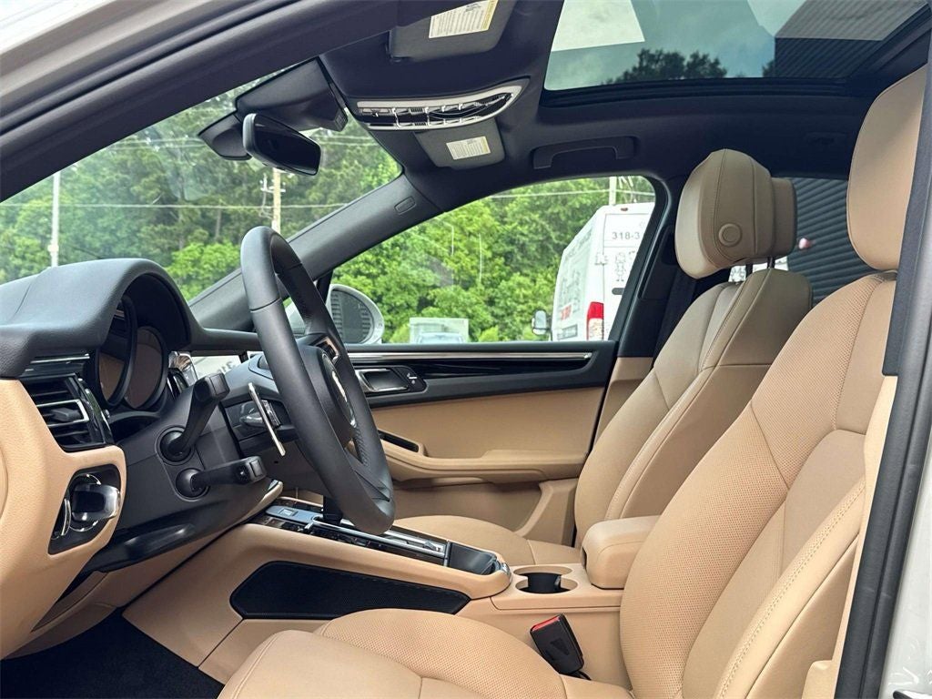 2025 Porsche Macan AWD