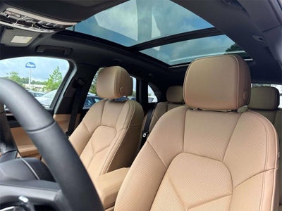 2025 Porsche Macan AWD