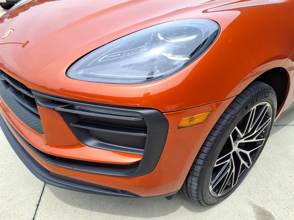 2024 Porsche Macan Base