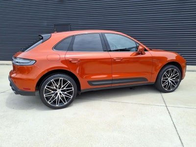 2024 Porsche Macan Base