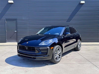 2025 Porsche Macan AWD
