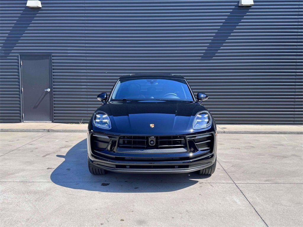 2025 Porsche Macan AWD