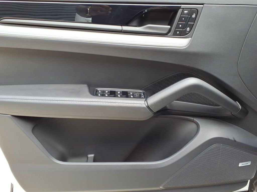 2024 Porsche Cayenne Base