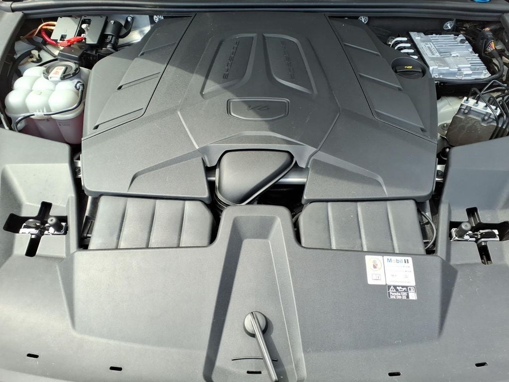 2024 Porsche Cayenne Base