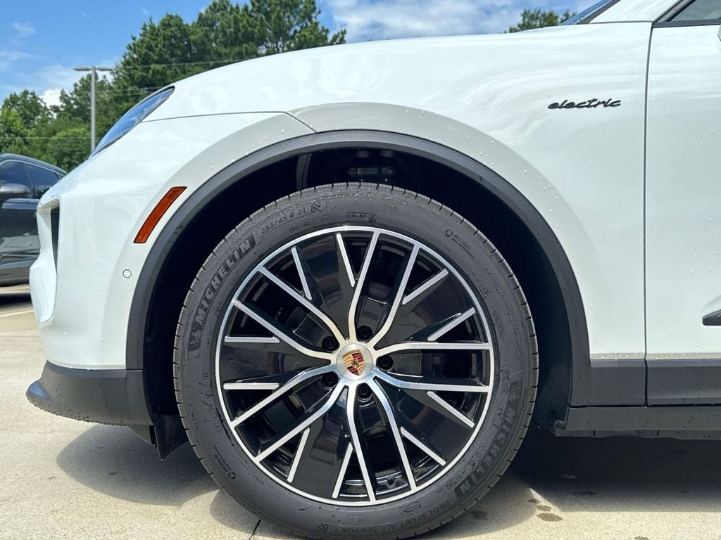 2024 Porsche Macan Electric 4
