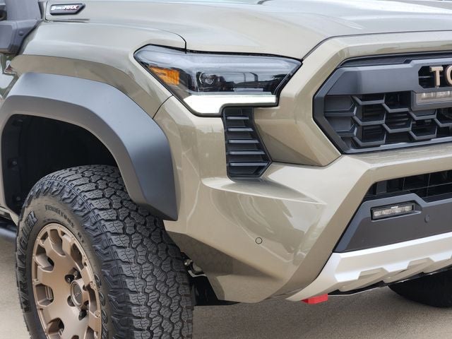2025 Toyota Tacoma i-FORCE MAX Tacoma Trailhunter