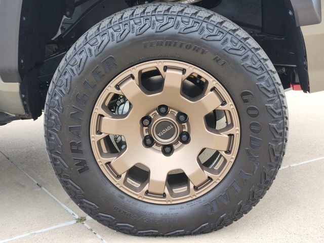 2025 Toyota Tacoma i-FORCE MAX Tacoma Trailhunter
