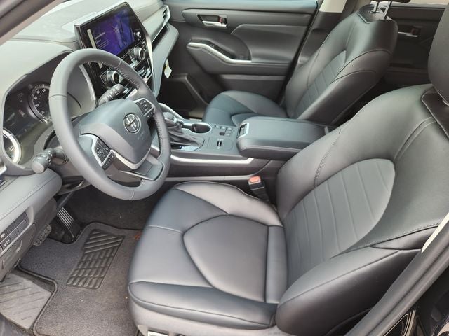 2026 Toyota Highlander Hybrid XLE