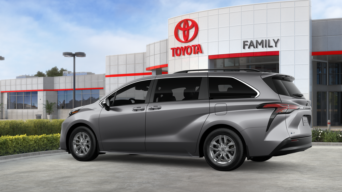 2026 Toyota Sienna LE